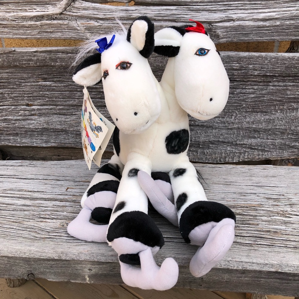 2 Headed Cow Oddities Ice skating Rare two-headed Toy Plush stuffed animal 80s🩵